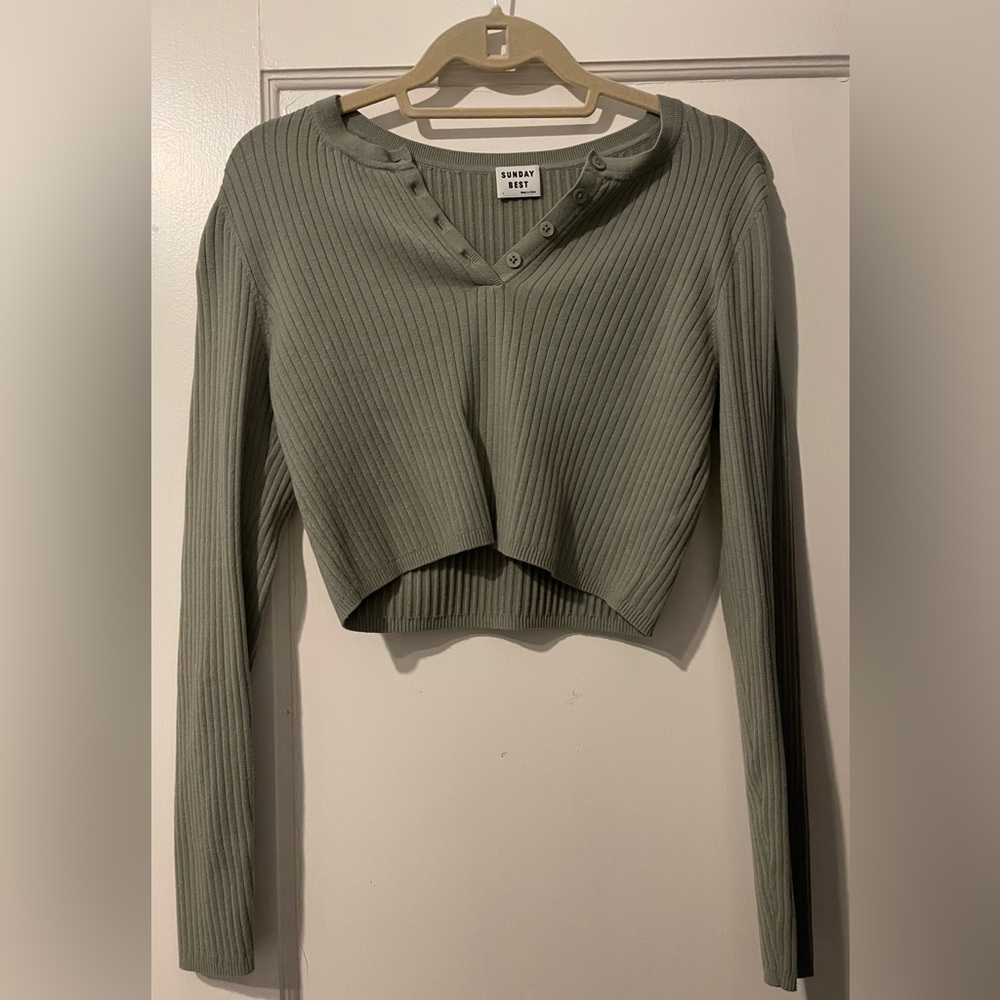 Sunday Best (Aritzia) Green Button Up Cropped Long Sleeve